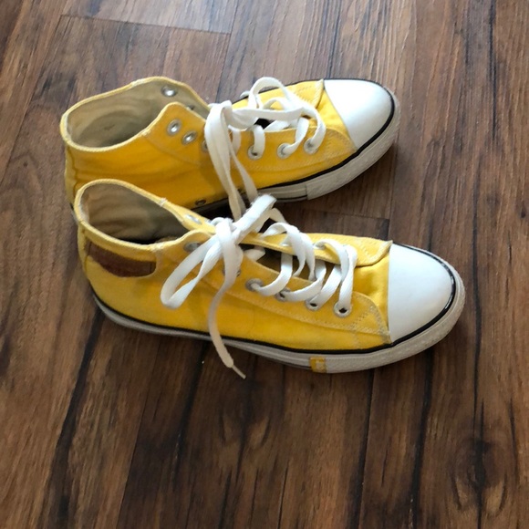 yellow levis shoes